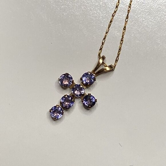 💛 Classic 10k Yellow Gold Lolite Cross Necklace - Picture 2 of 10